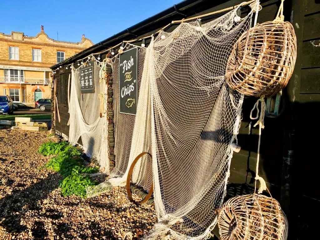 Beautiful Immaculate Aldeburgh Cottage, Sunny Outdoor Space, Free Parking - Easy Walk To Beach & Town 外观 照片