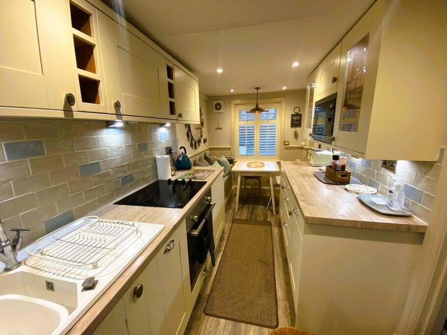 Beautiful Immaculate Aldeburgh Cottage, Sunny Outdoor Space, Free Parking - Easy Walk To Beach & Town 外观 照片