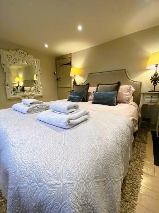 Beautiful Immaculate Aldeburgh Cottage, Sunny Outdoor Space, Free Parking - Easy Walk To Beach & Town 外观 照片