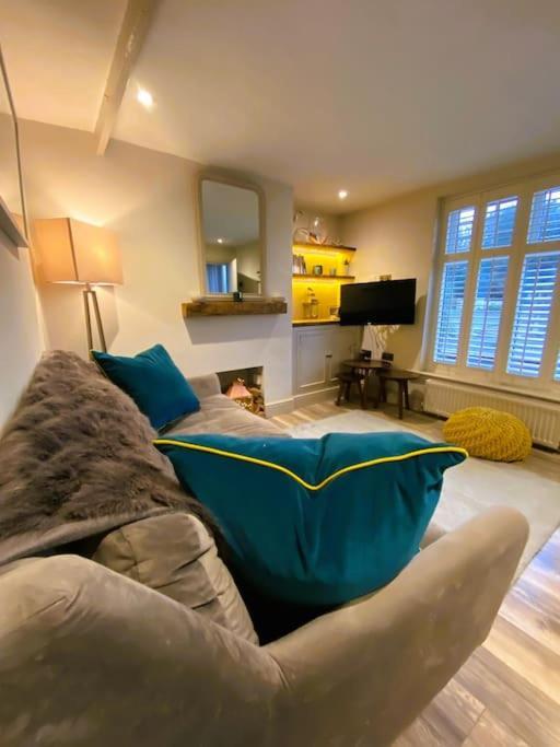 Beautiful Immaculate Aldeburgh Cottage, Sunny Outdoor Space, Free Parking - Easy Walk To Beach & Town 外观 照片