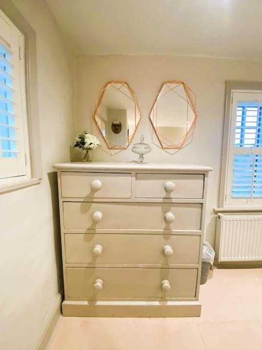 Beautiful Immaculate Aldeburgh Cottage, Sunny Outdoor Space, Free Parking - Easy Walk To Beach & Town 外观 照片
