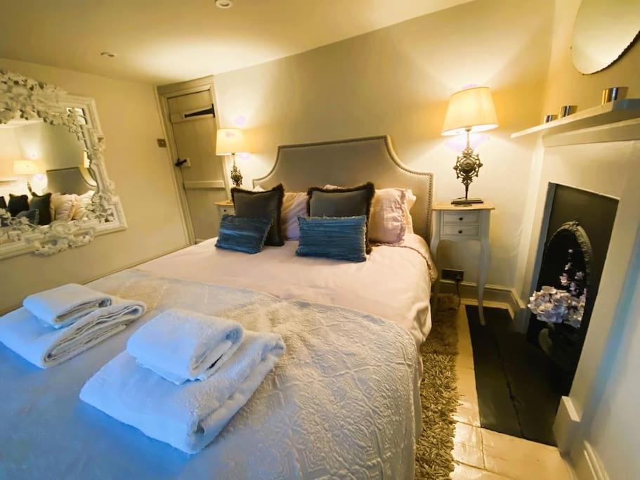 Beautiful Immaculate Aldeburgh Cottage, Sunny Outdoor Space, Free Parking - Easy Walk To Beach & Town 外观 照片