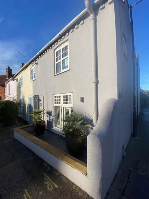 Beautiful Immaculate Aldeburgh Cottage, Sunny Outdoor Space, Free Parking - Easy Walk To Beach & Town 外观 照片