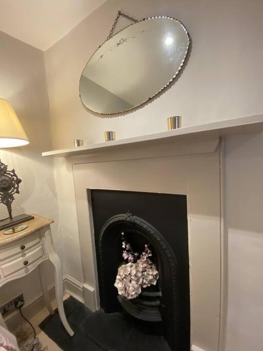 Beautiful Immaculate Aldeburgh Cottage, Sunny Outdoor Space, Free Parking - Easy Walk To Beach & Town 外观 照片
